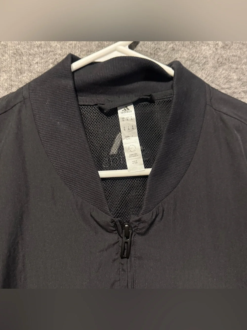 Adidas Giant Logo Windbreaker Track Jacket Mens XL Black White Zip Up Light Nice